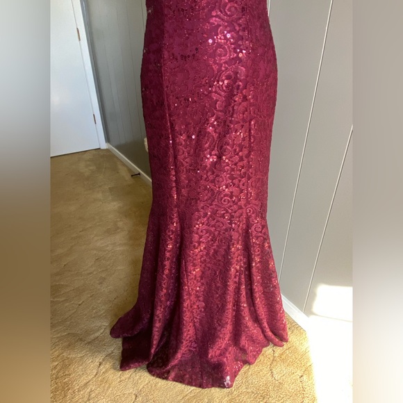 MORGAN & CO. BURGUNDY DRESS. - Picture 7 of 16